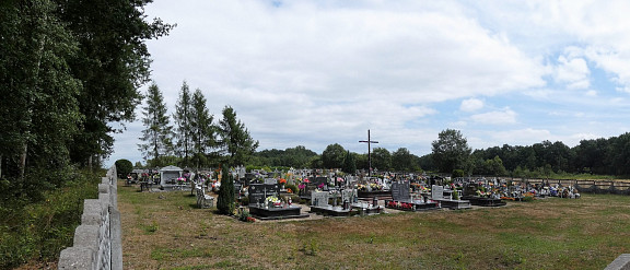 der neue Friedhof auf dem Weg nach Guschau