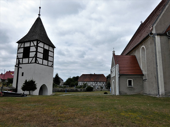 ev. Kirche Blick zu Treppenbäcker