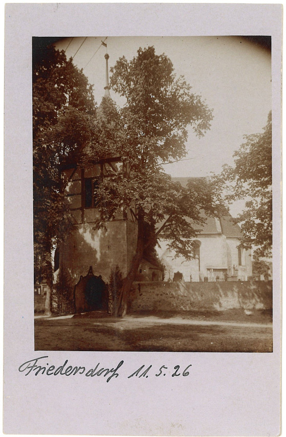 das gleiche Foto in schwarz-weiß, Aufnahme 11.05.1926